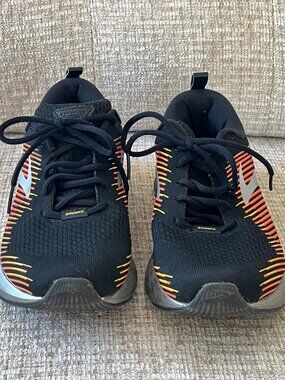 Brooks Levitate Men's Shoes: Size 10.5